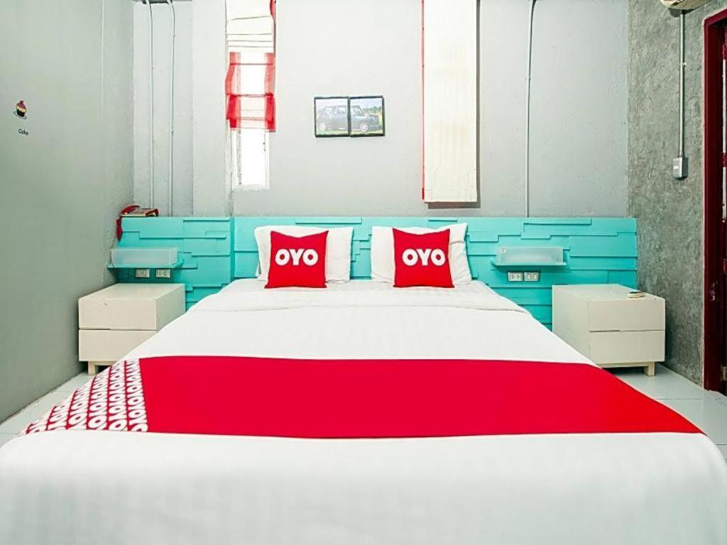 Oyo 292 The Oddy Hip Hotel Patong Extérieur photo