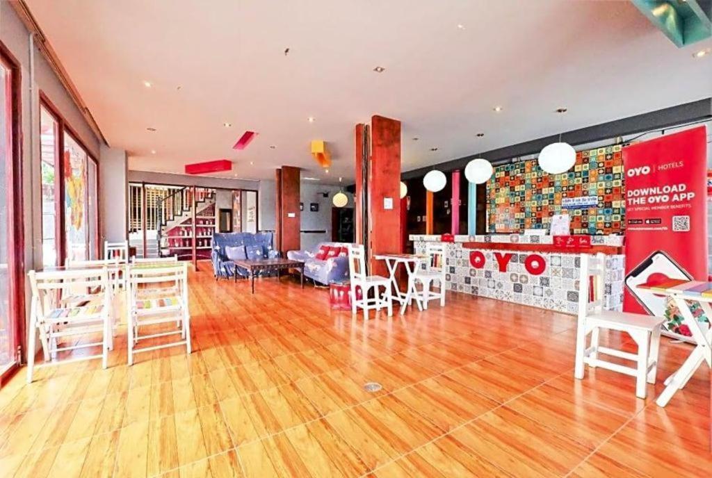 Oyo 292 The Oddy Hip Hotel Patong Extérieur photo