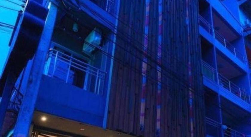 Oyo 292 The Oddy Hip Hotel Patong Extérieur photo